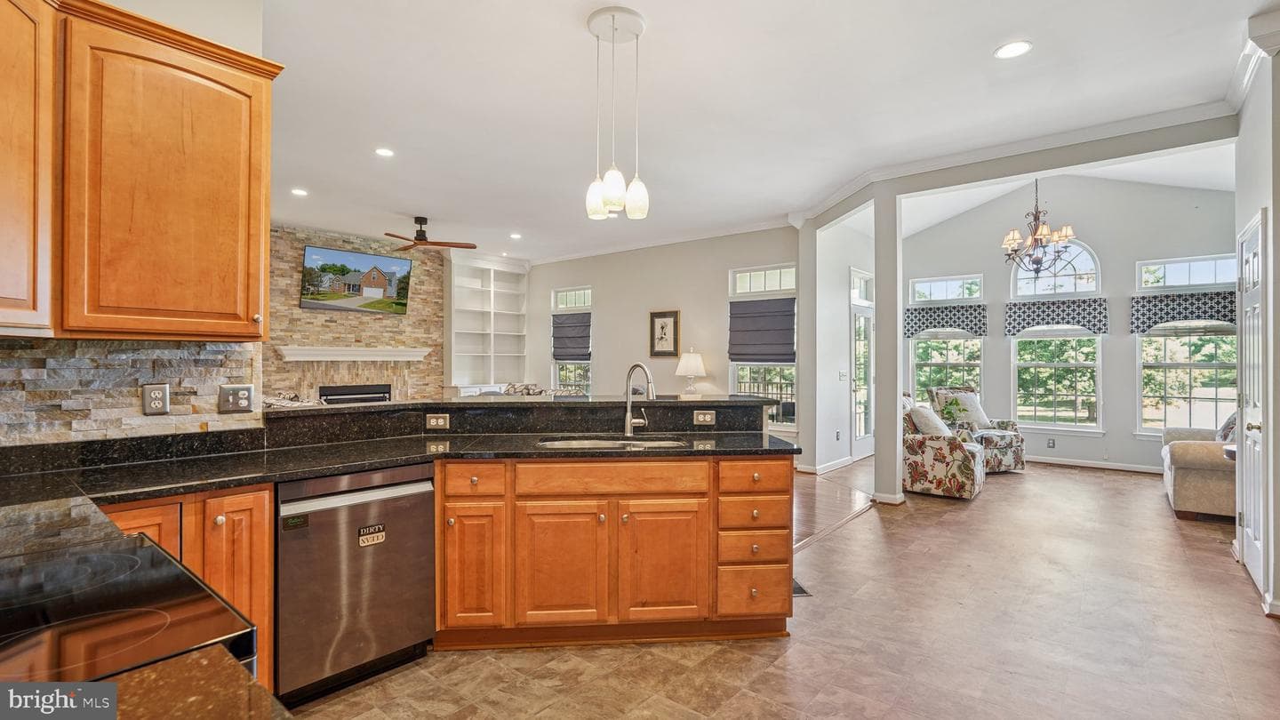 2036 Golf Drive photo 3