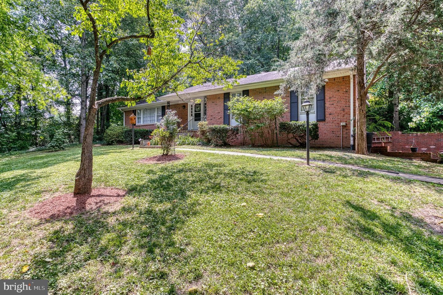 18305 Fox Mountain Lane photo 2