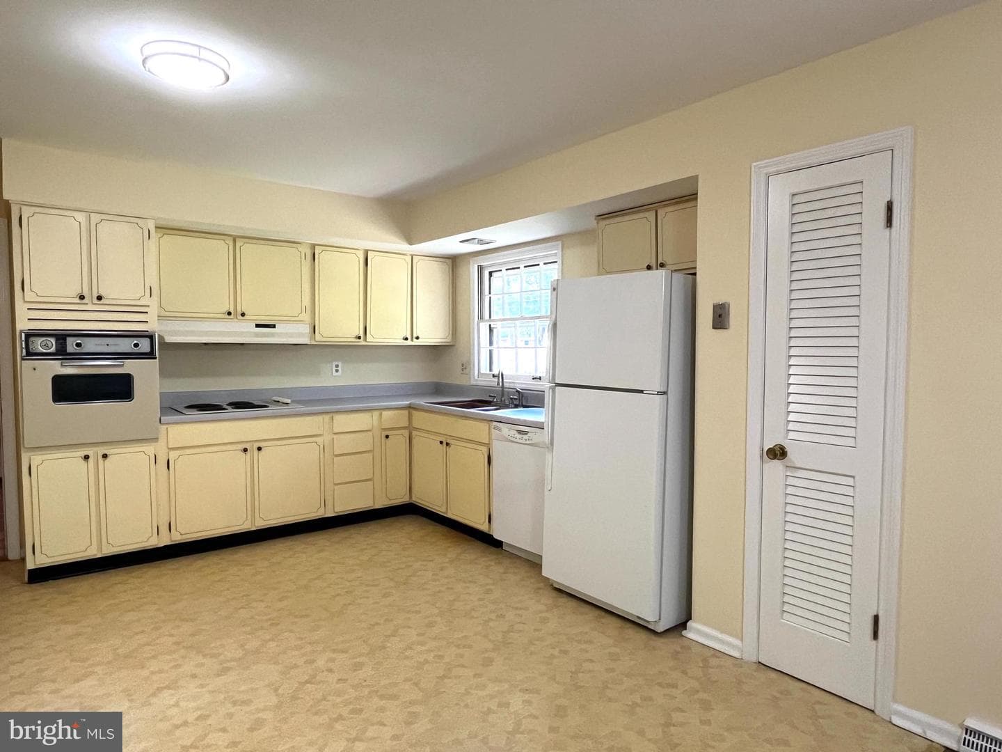 11285 Cedar Avenue photo 8