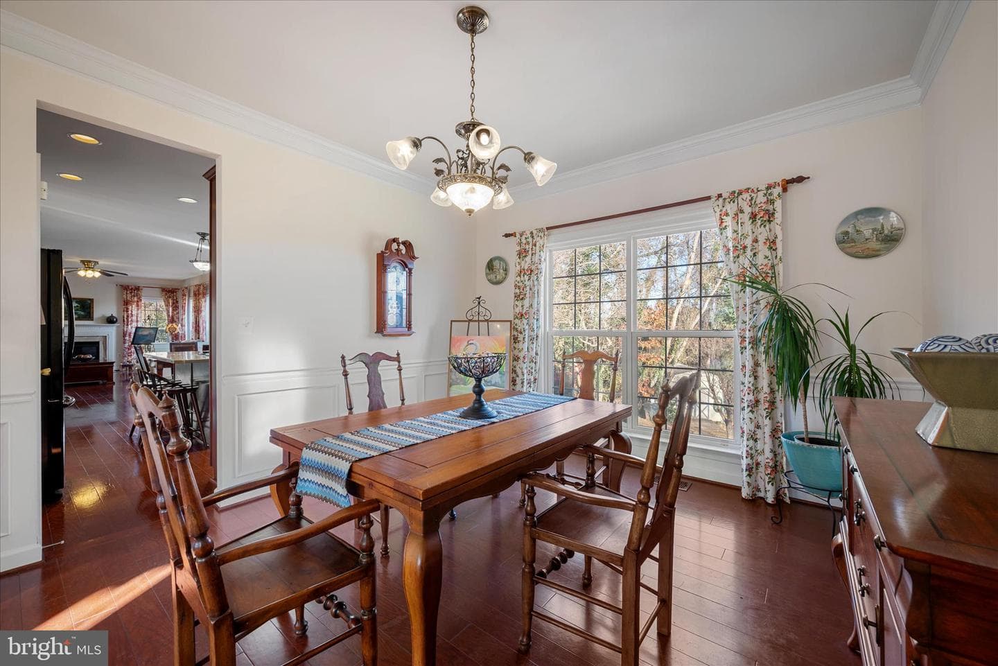 5051 Ridge View Court photo 3