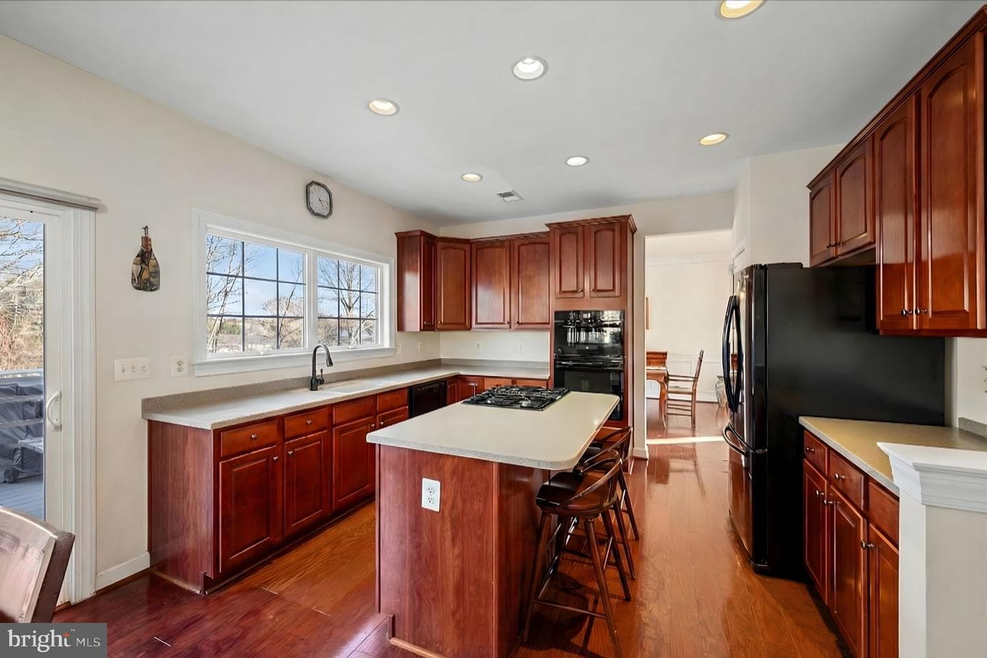 5051 Ridge View Court photo 5