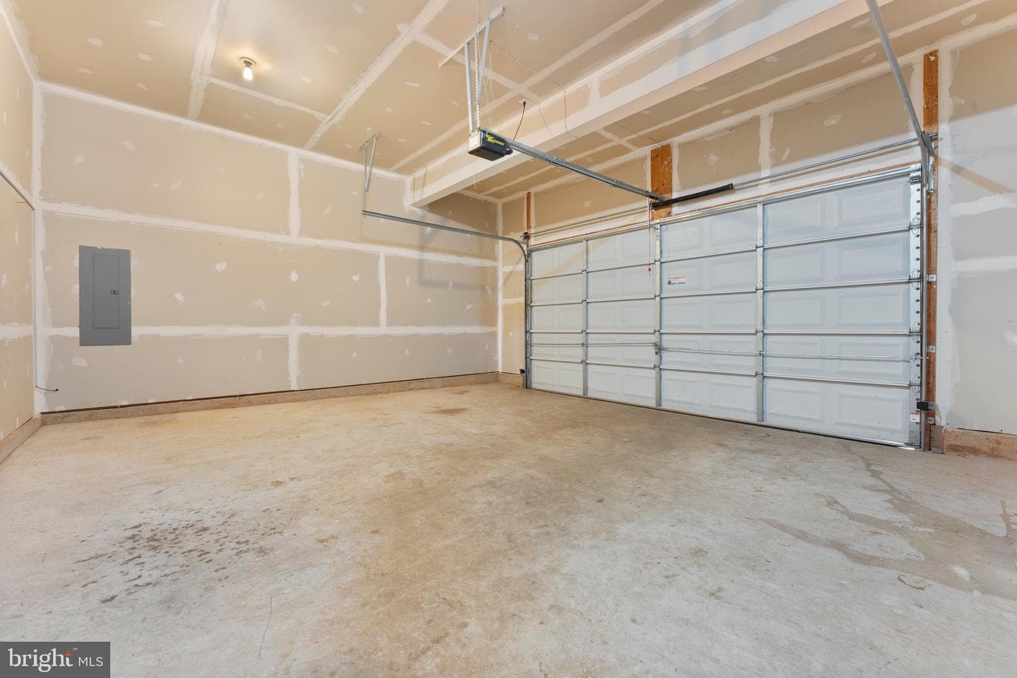 487 Kearns Drive photo 12