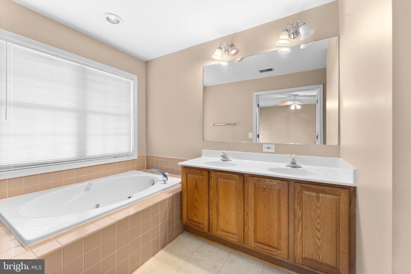487 Kearns Drive photo 7