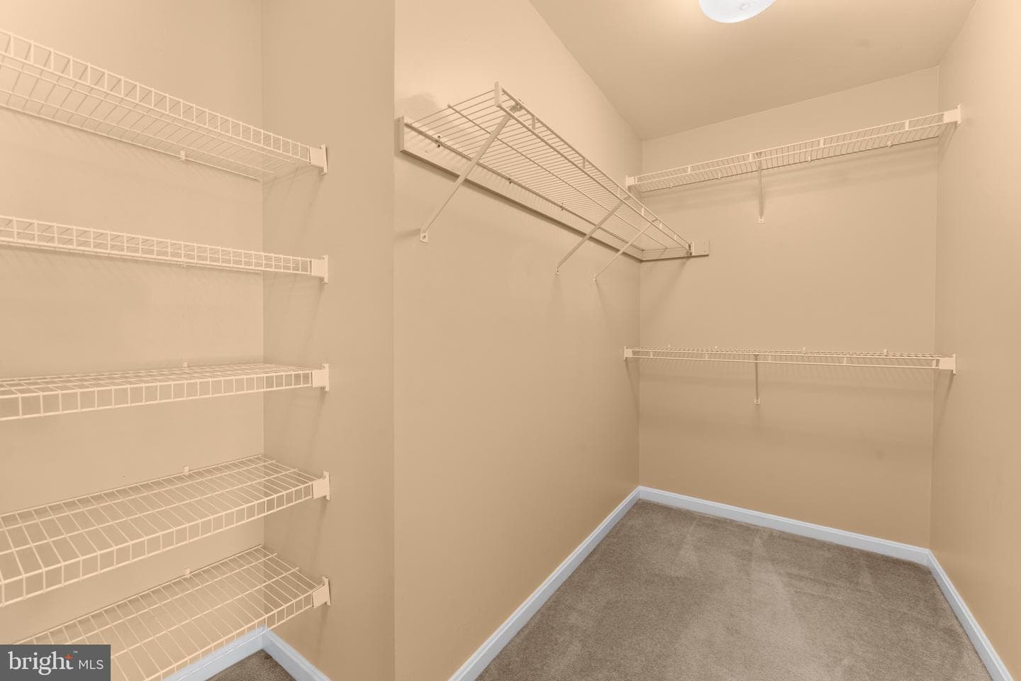487 Kearns Drive photo 9