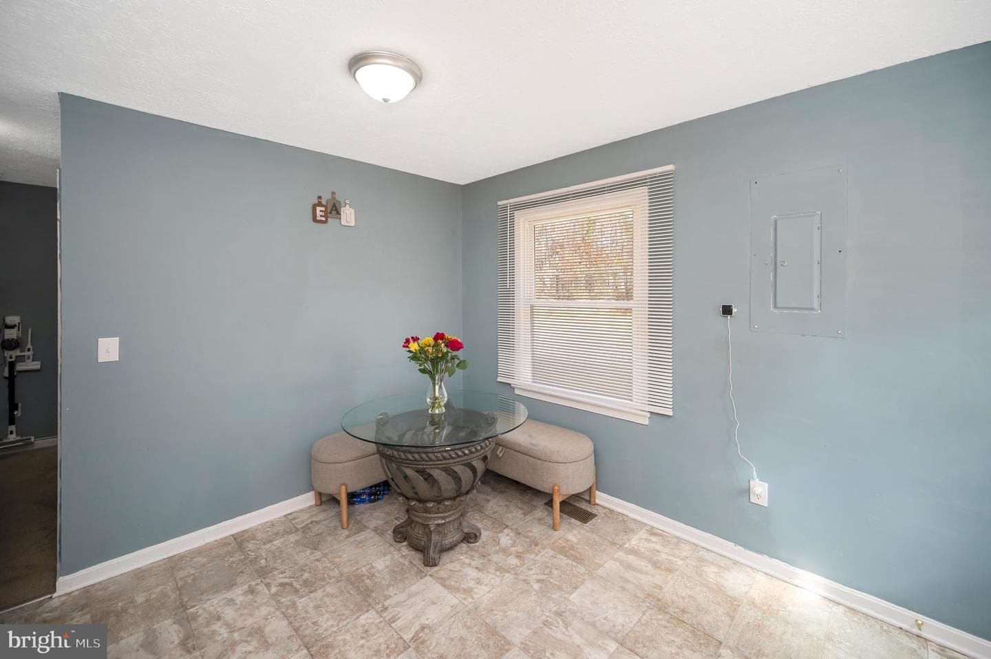 9577 Roys Lane photo 14