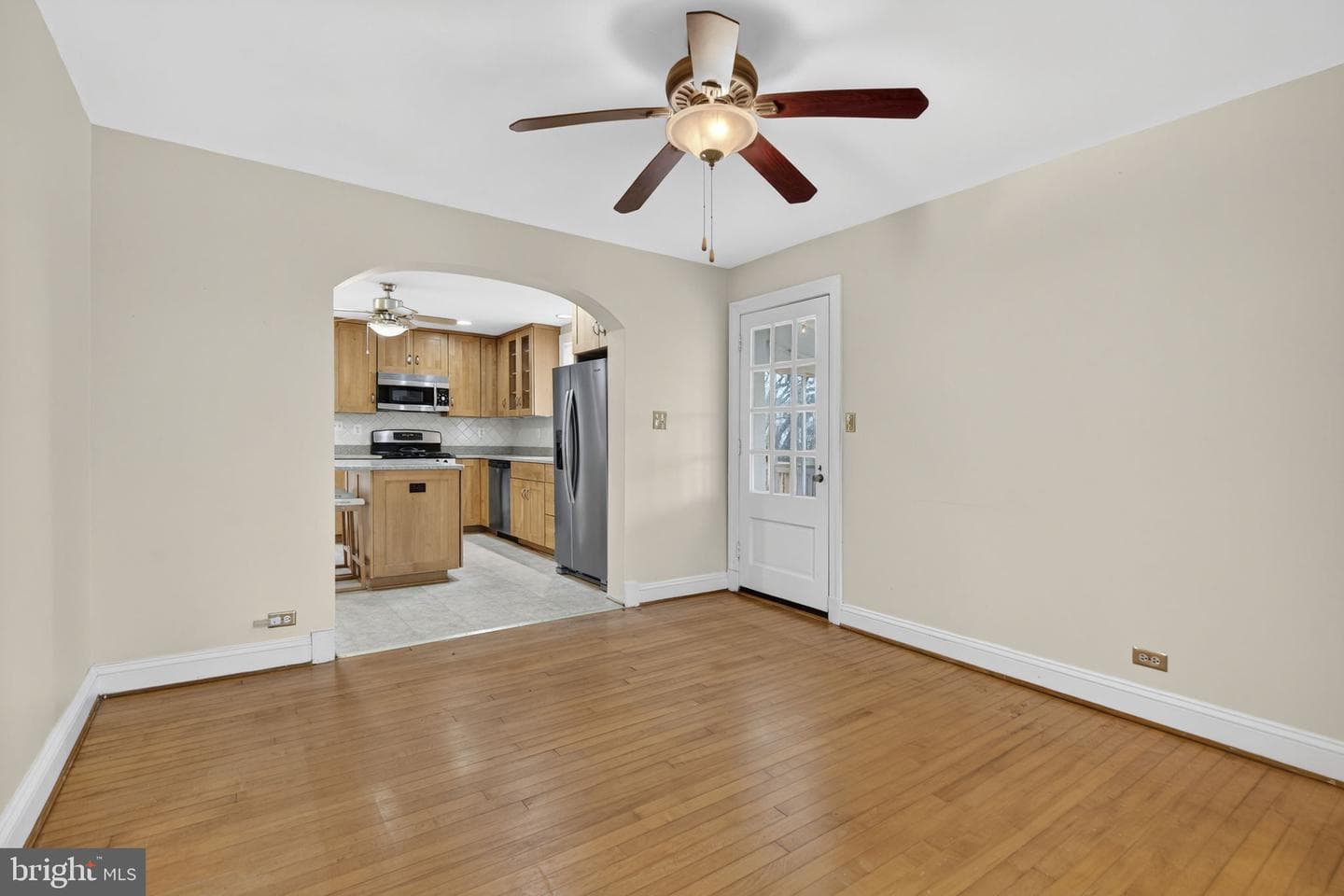 335 W Asher Street photo 16