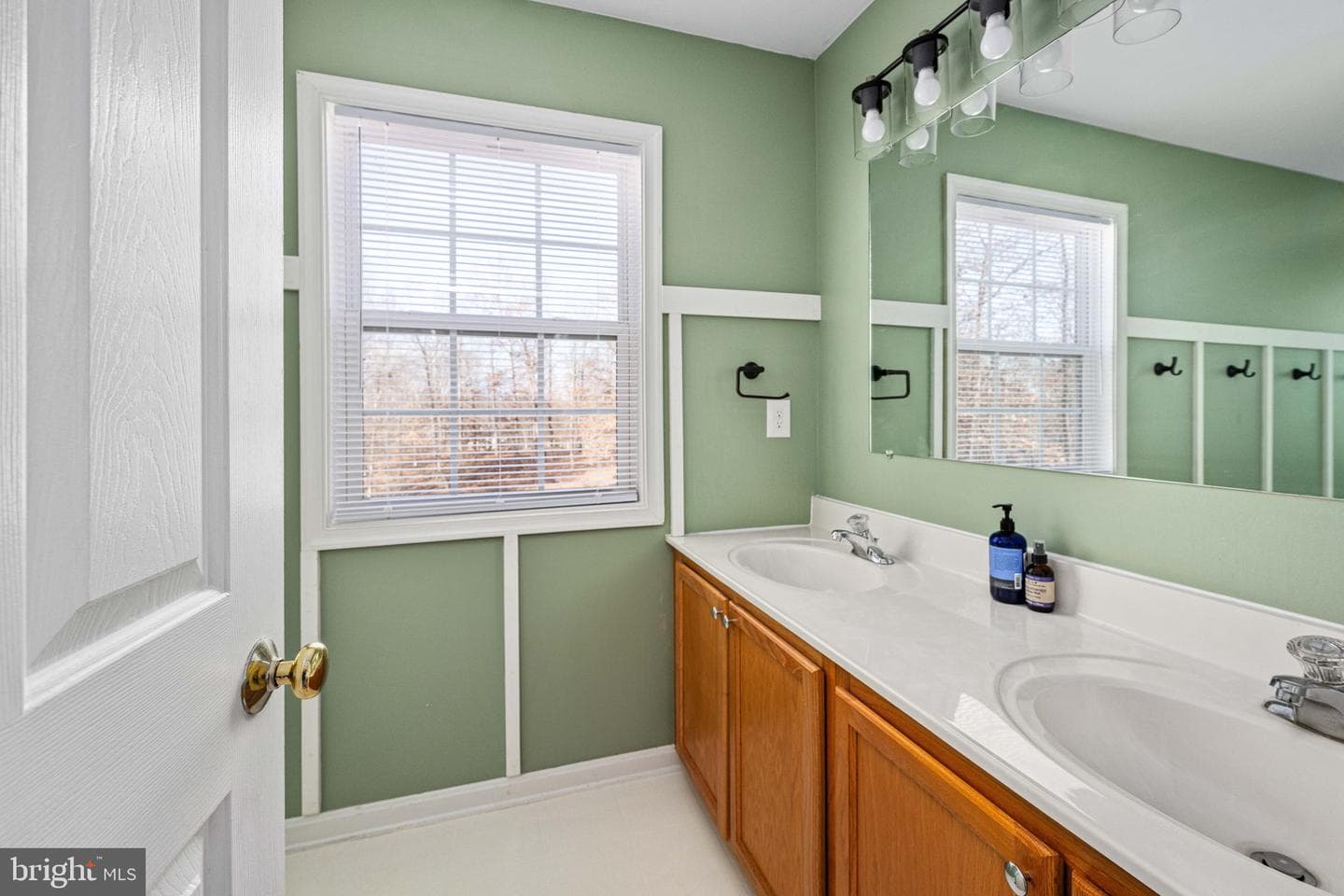 24461 Oak Forest Drive photo 19