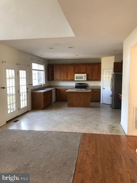 745 Blossom Tree Road photo 3