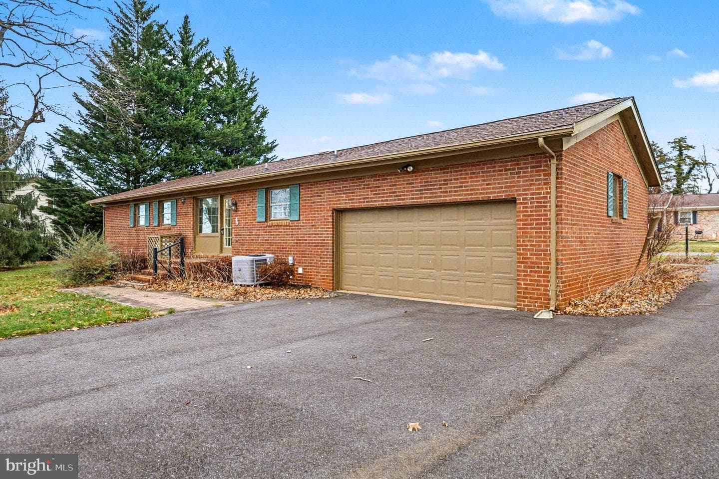 19484 Williams Drive photo 2