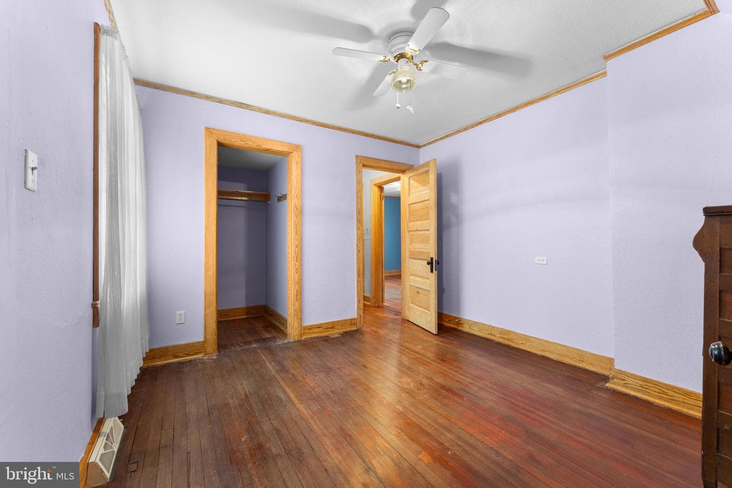 210 Elizabeth Street photo 12