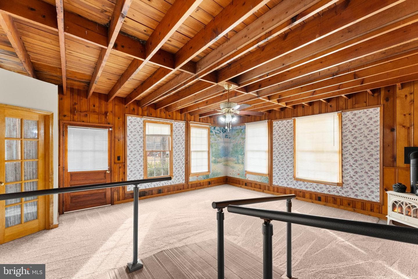 210 Elizabeth Street photo 20