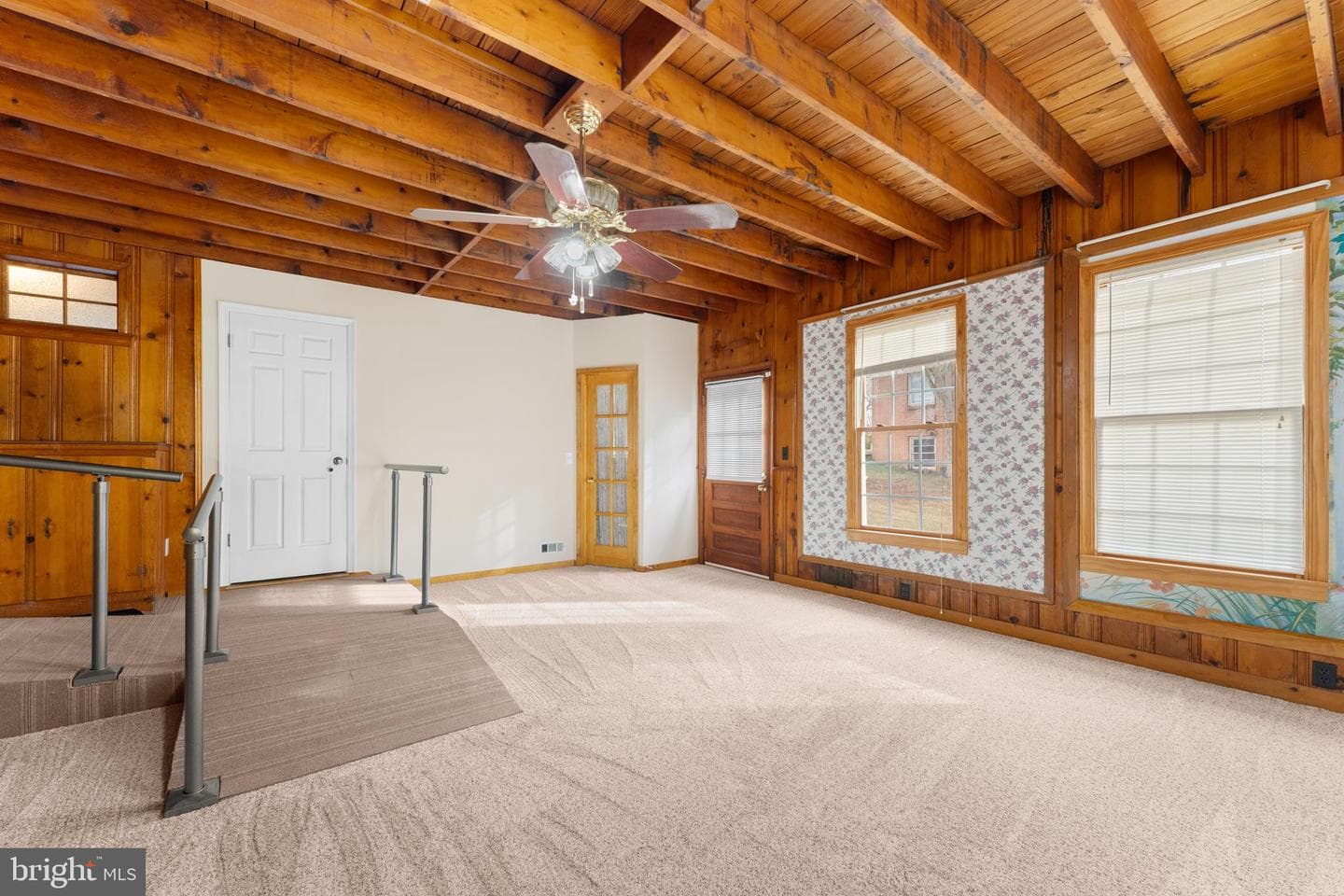 210 Elizabeth Street photo 21
