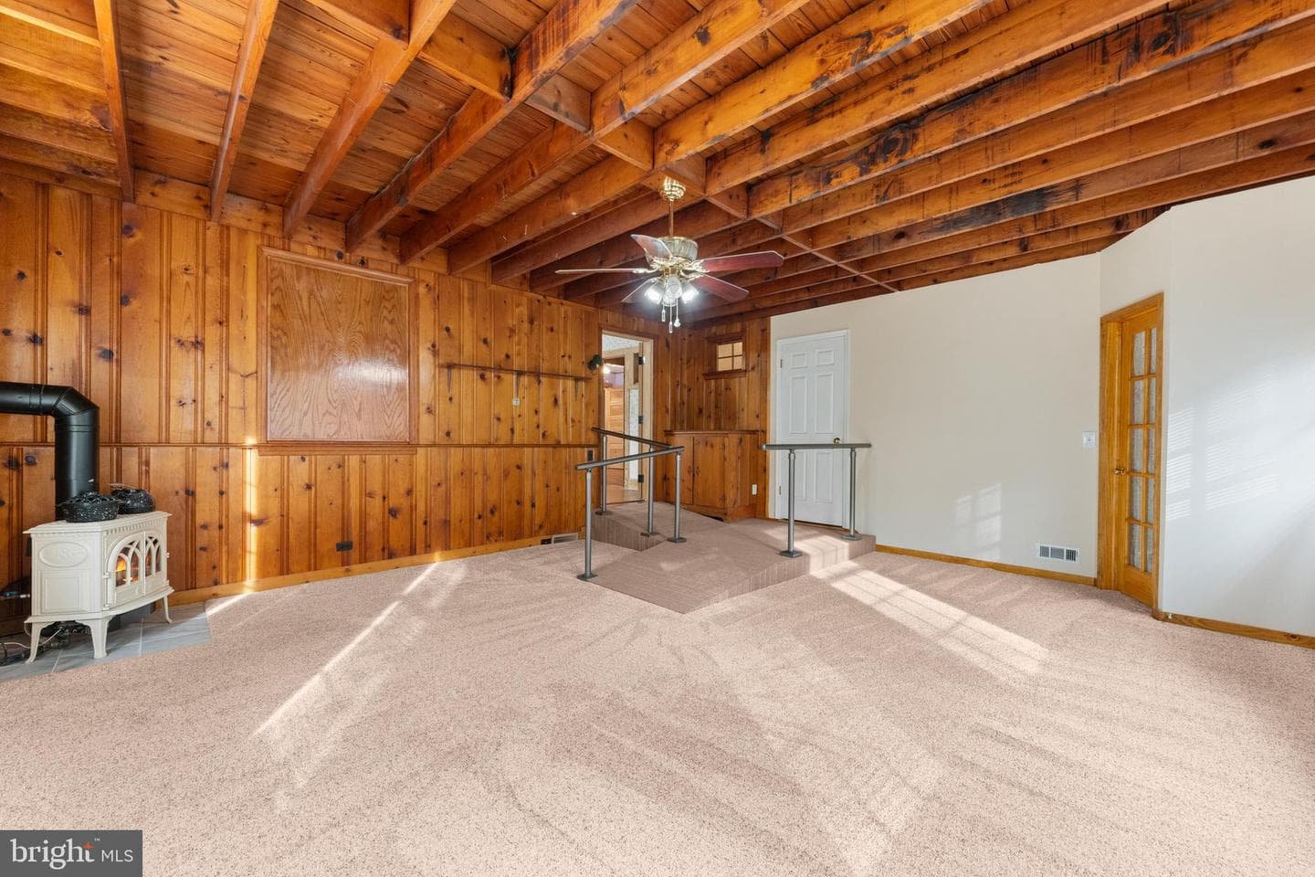 210 Elizabeth Street photo 22