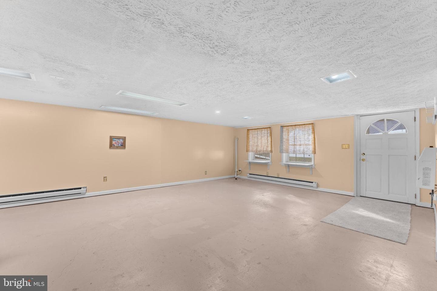 210 Elizabeth Street photo 28