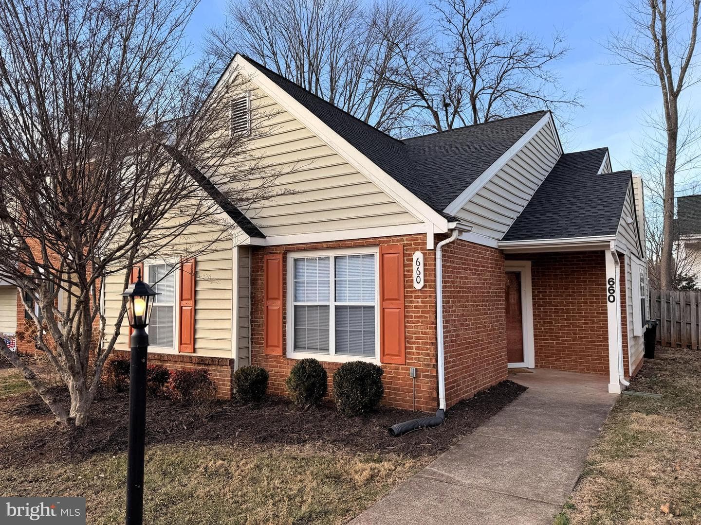660 Ripplebrook