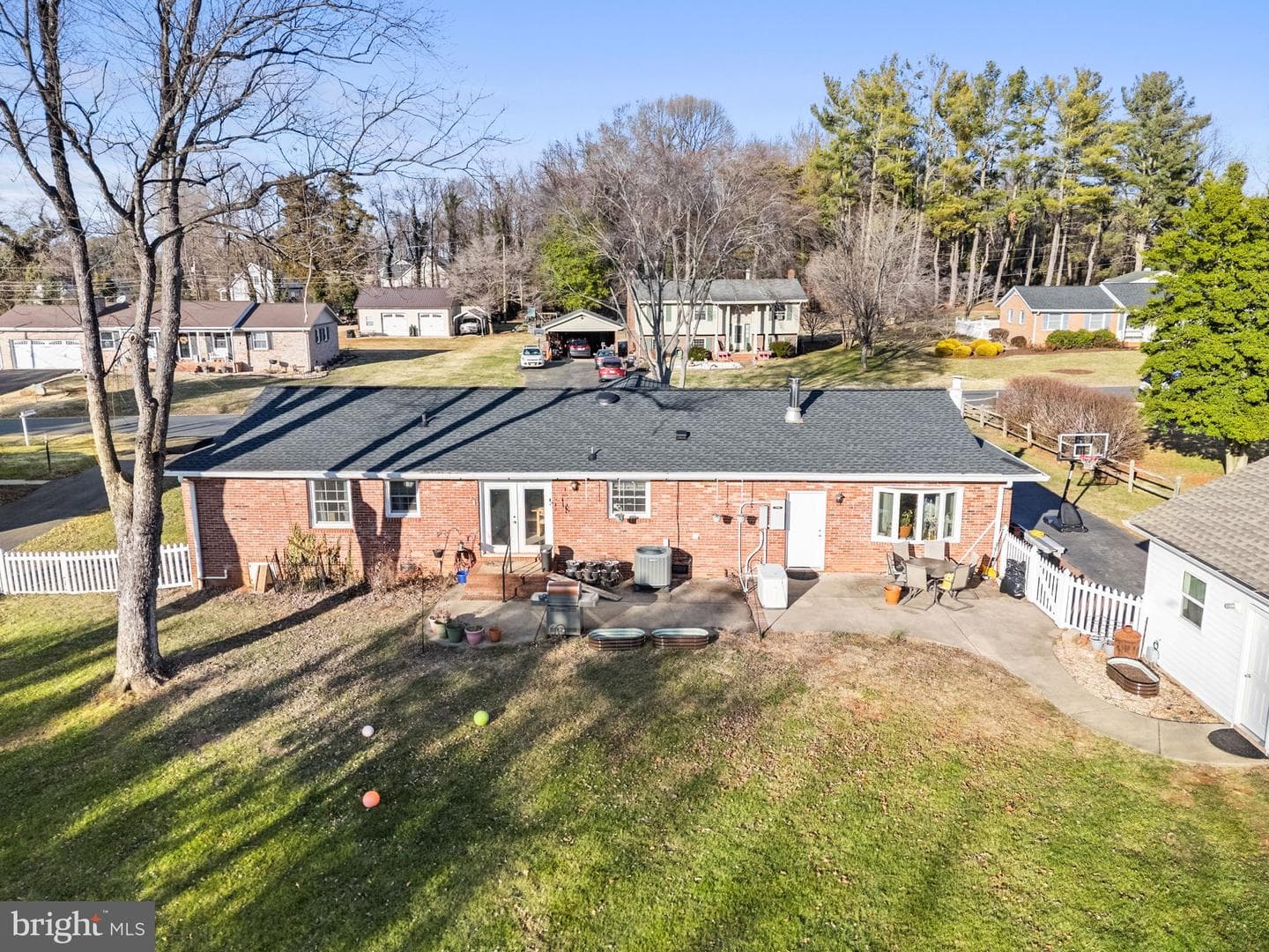 19494 Williams Drive photo 4