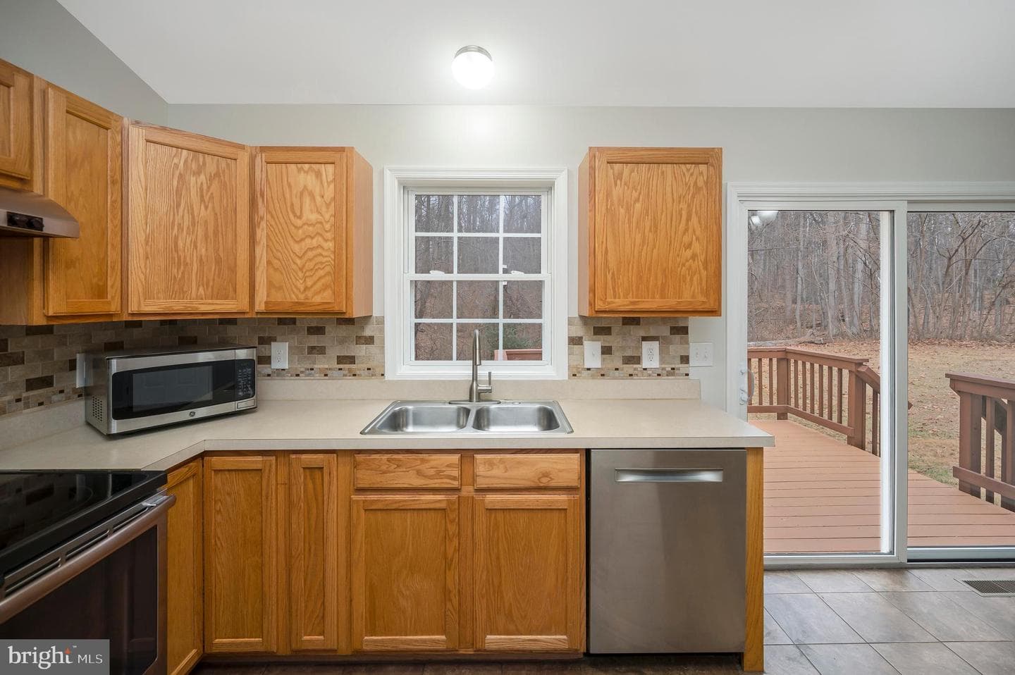 16008 Bruces Lane photo 17