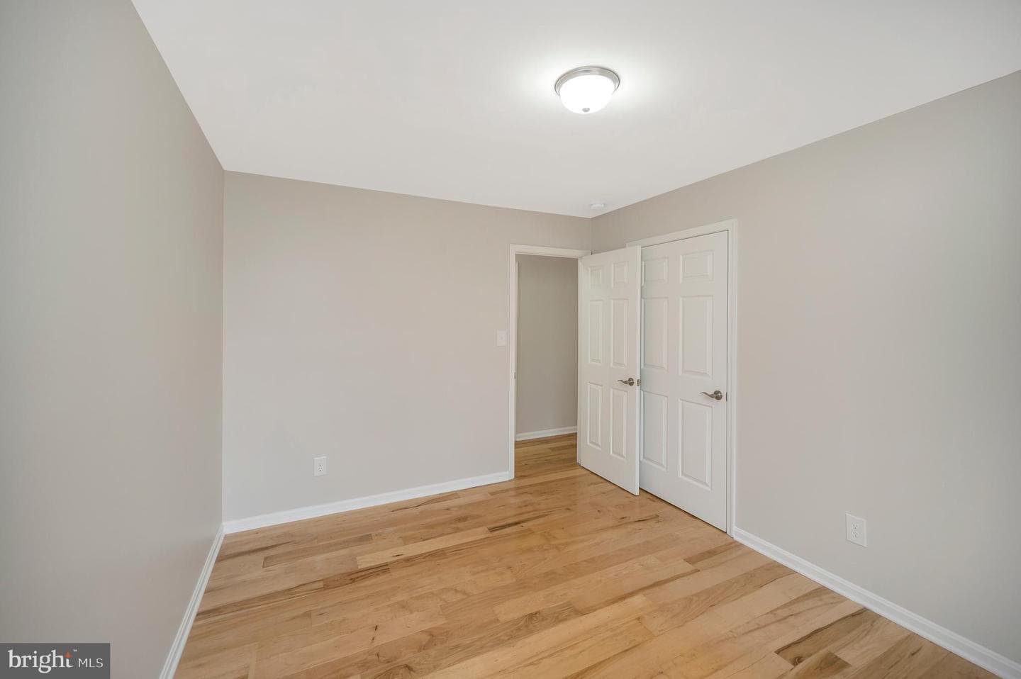 16008 Bruces Lane photo 23