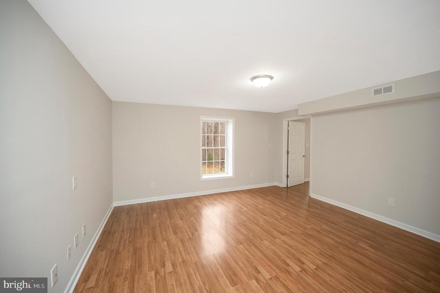 16008 Bruces Lane photo 39