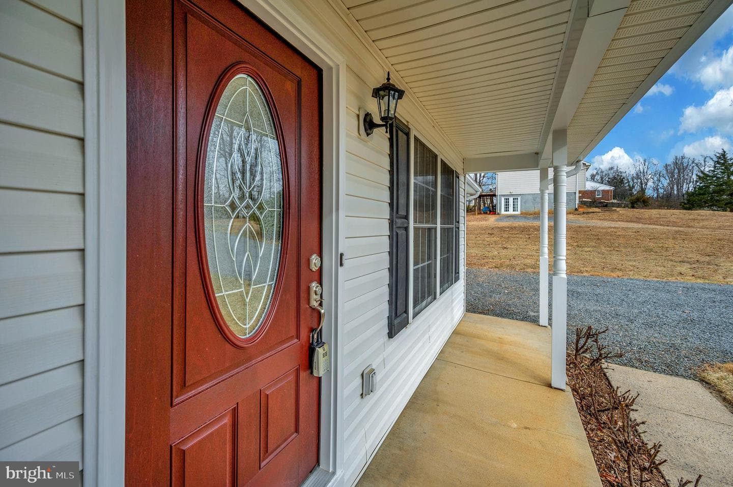 16008 Bruces Lane photo 4