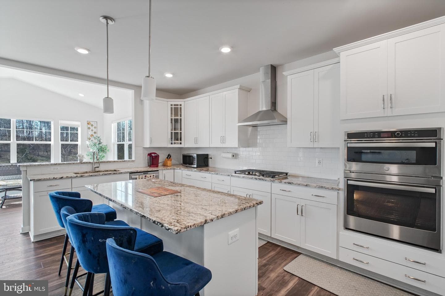 2094 Whithorn Hill photo 16