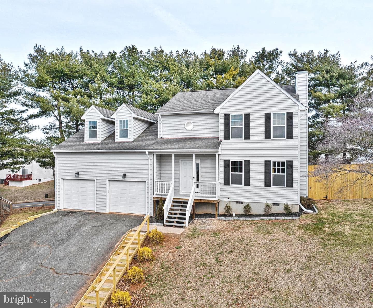 616 Lonetree Court photo 2