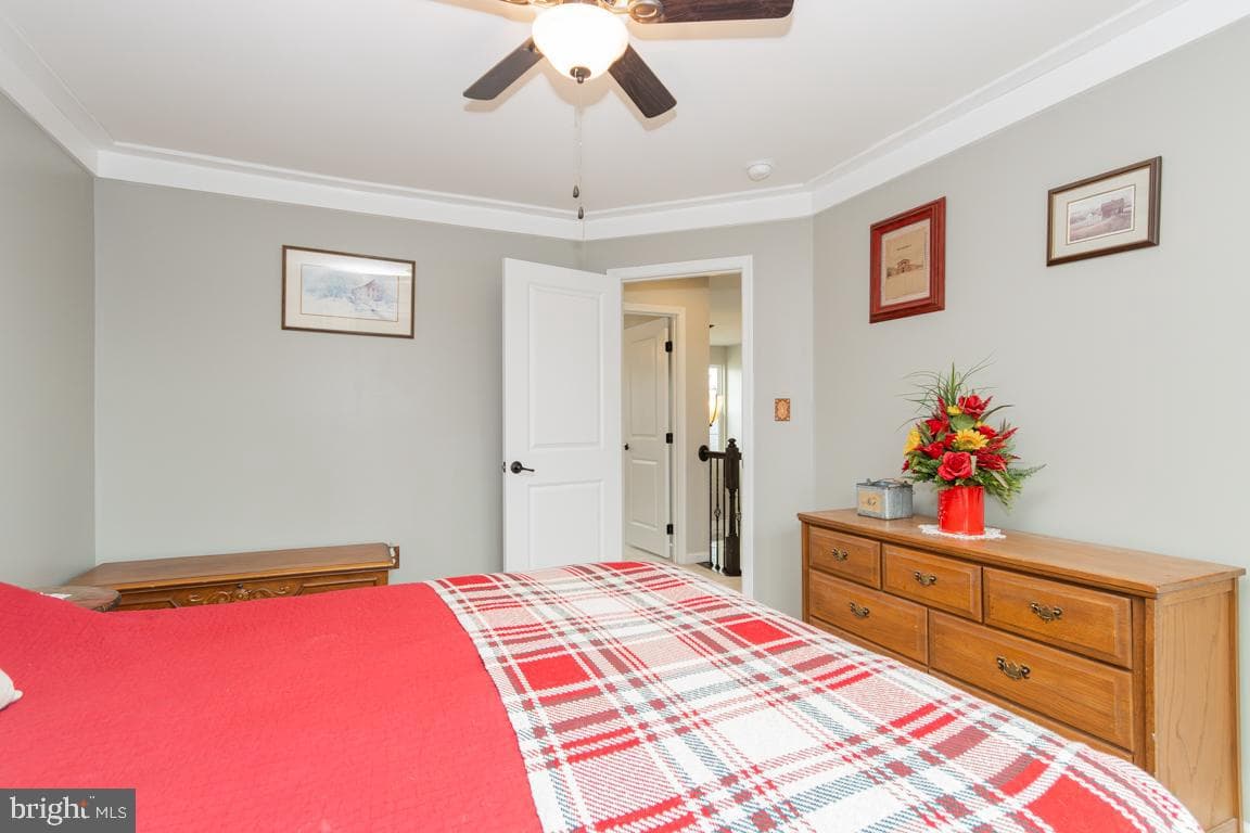 15525 Hillview Court photo 24