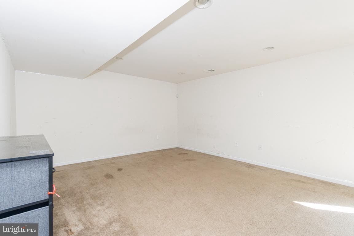 605 Carriage Court photo 19