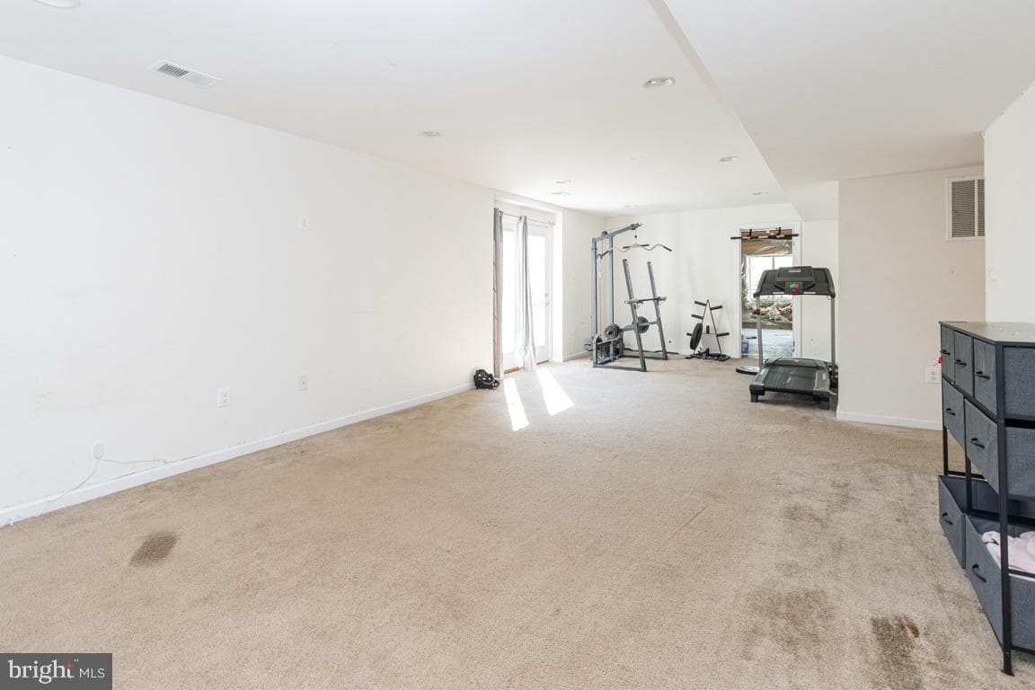 605 Carriage Court photo 20