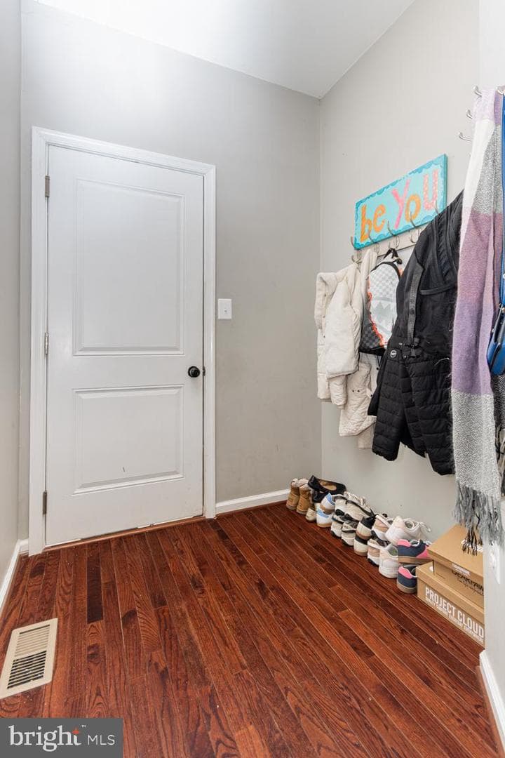 605 Carriage Court photo 7