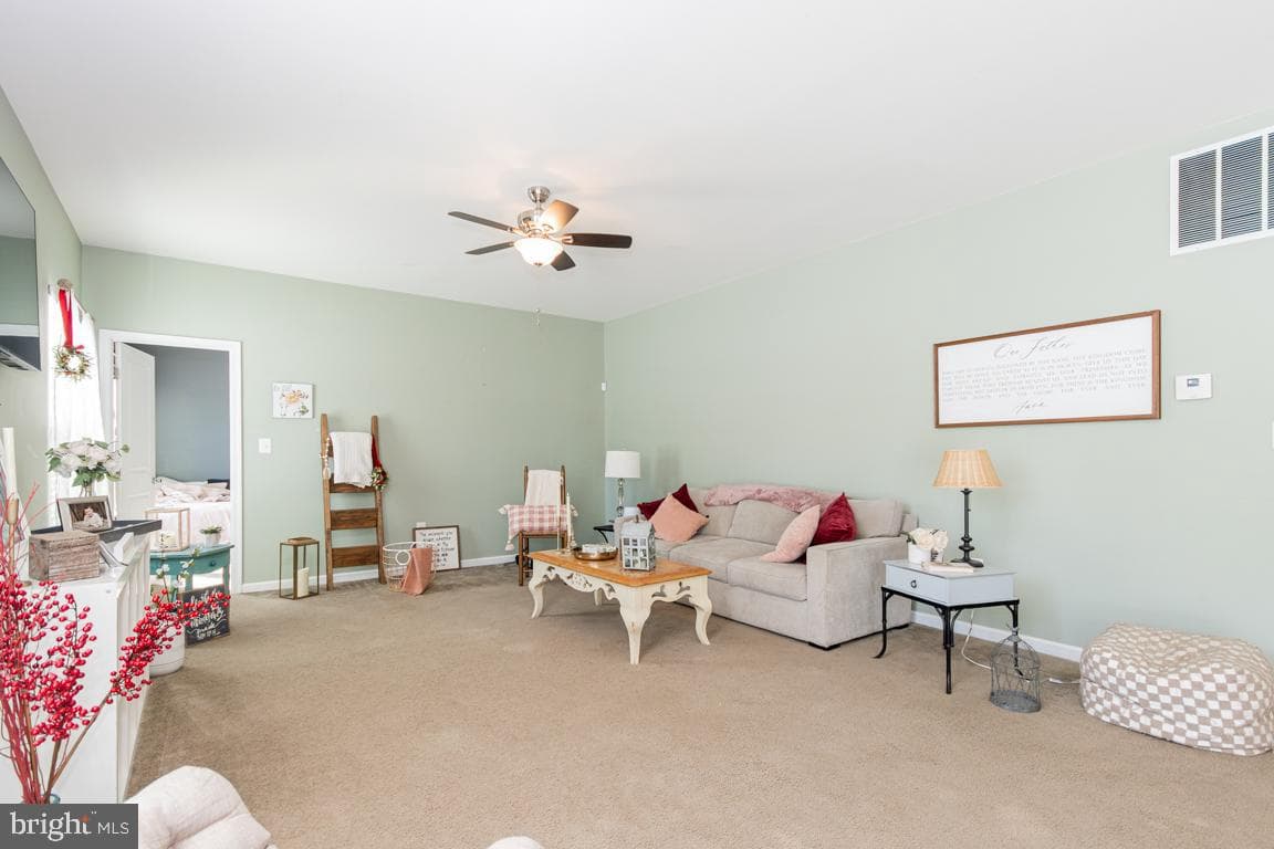 605 Carriage Court photo 9