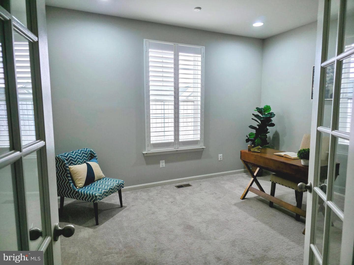 2121 Chestnut Drive photo 9