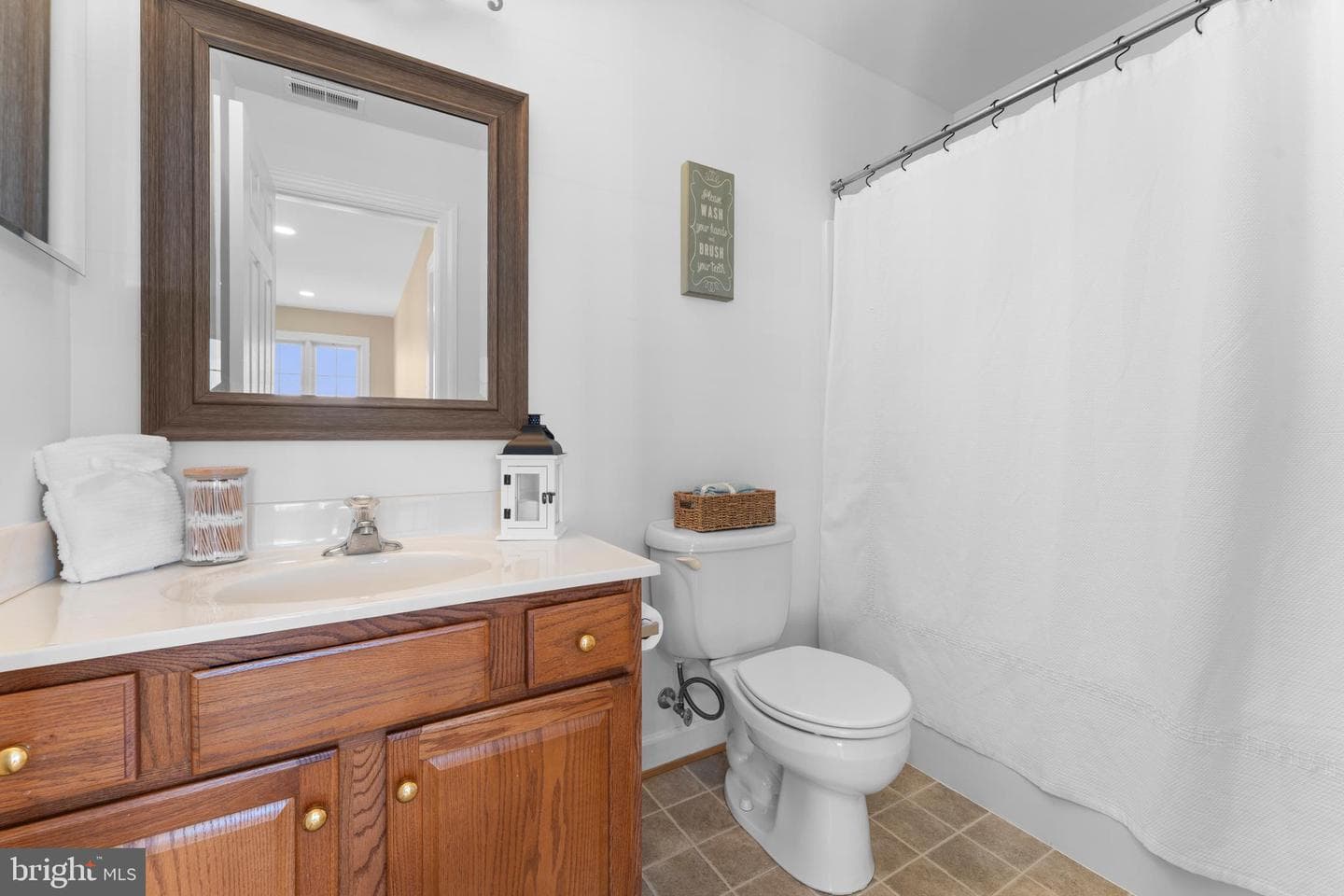 19483 Meadowvale Court photo 42
