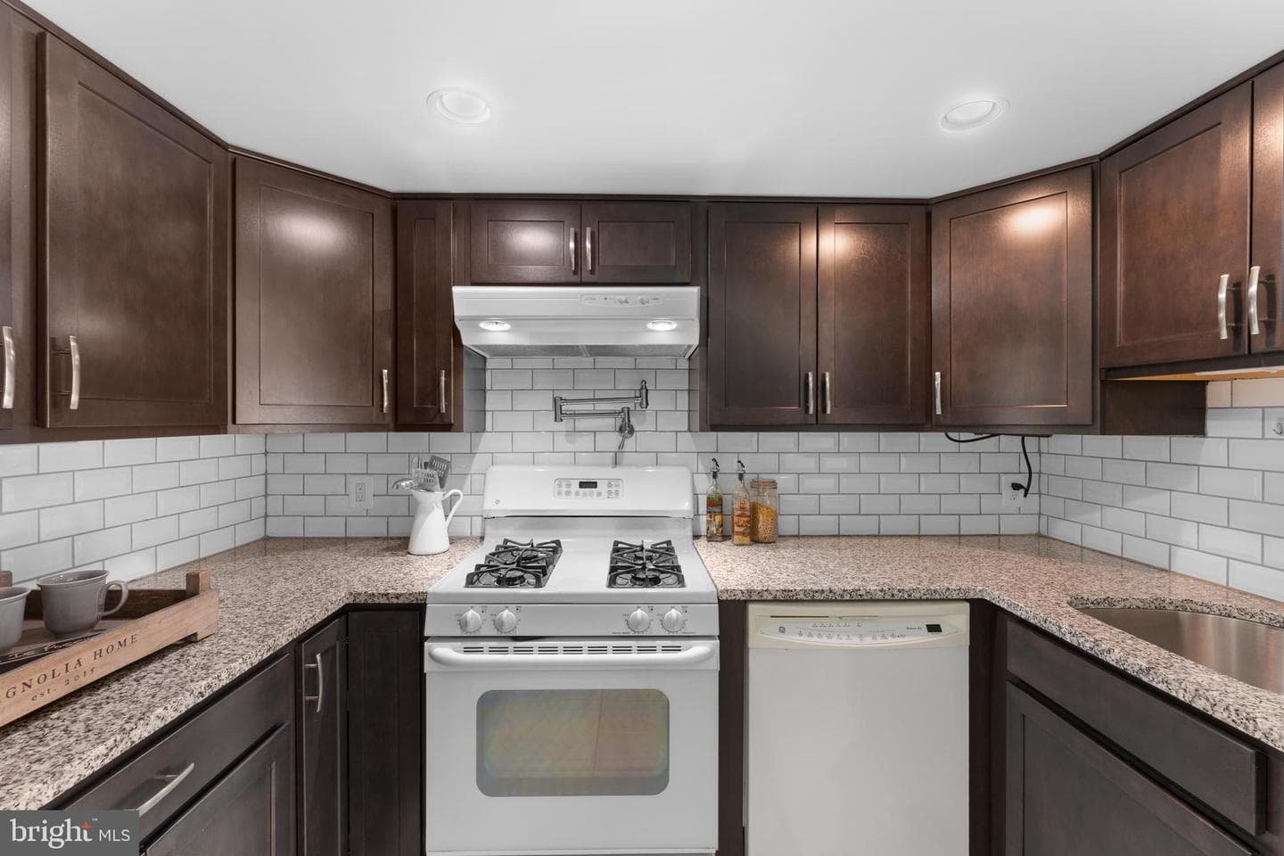 19483 Meadowvale Court photo 49