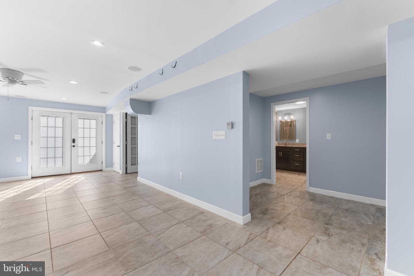 19483 Meadowvale Court photo 52