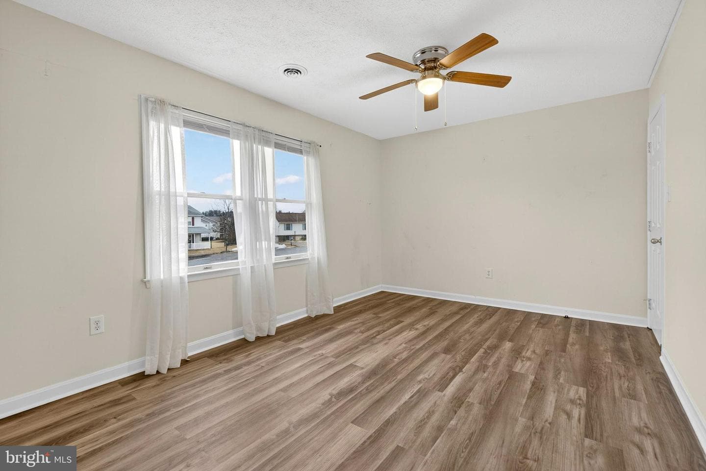 1524 Kestral Court photo 18
