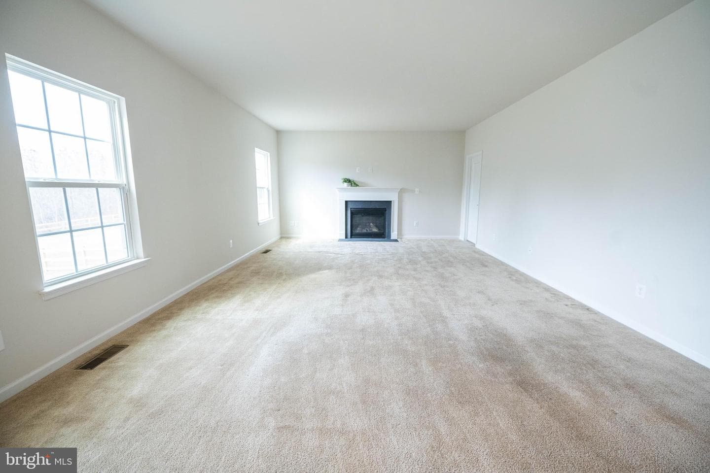 14217 Belle Avenue photo 17