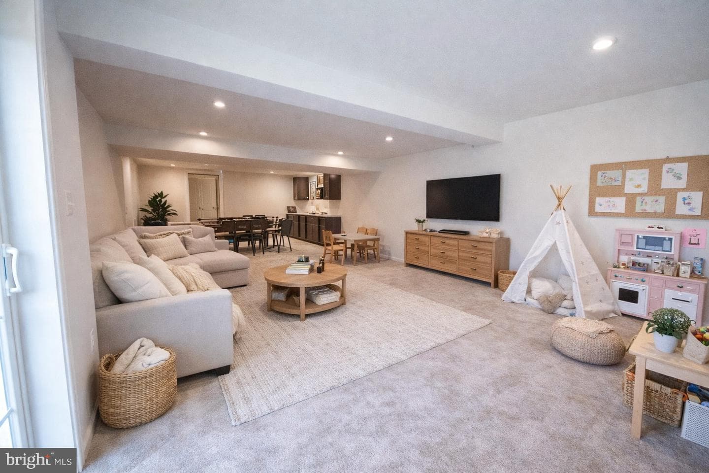 14217 Belle Avenue photo 31