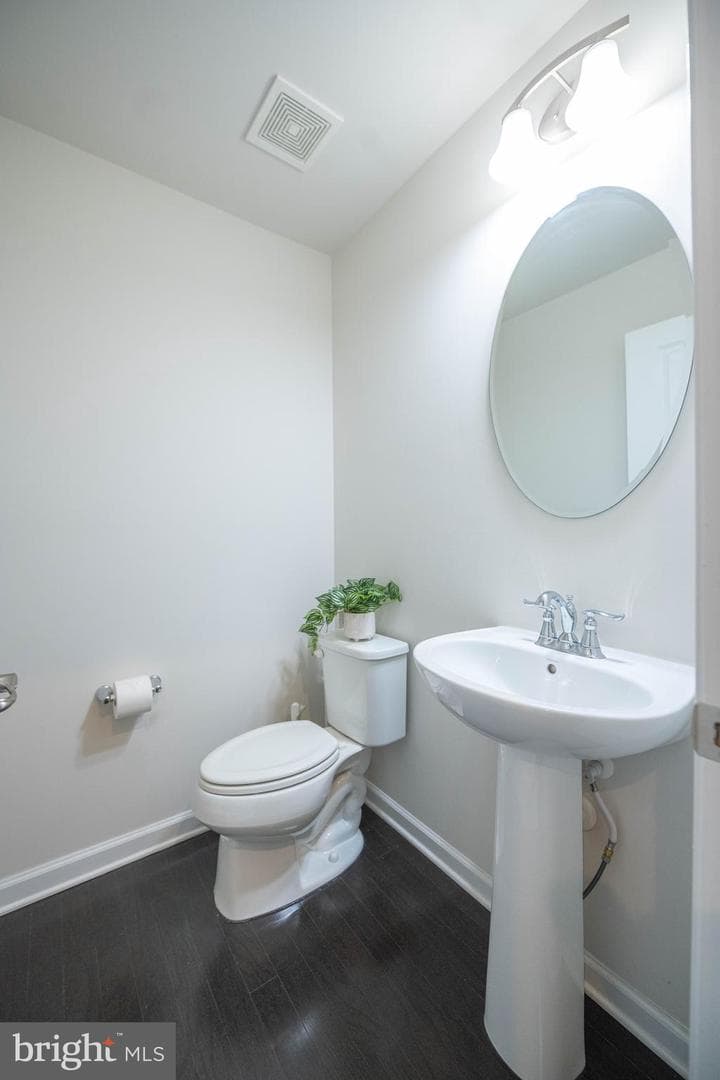 14217 Belle Avenue photo 9