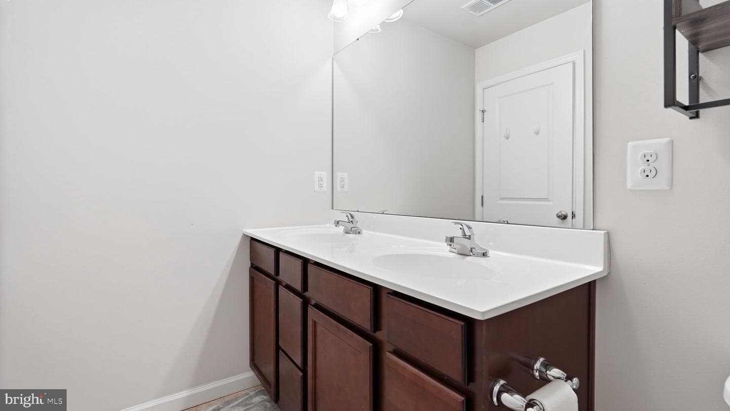 2402 Butternut Lane photo 23