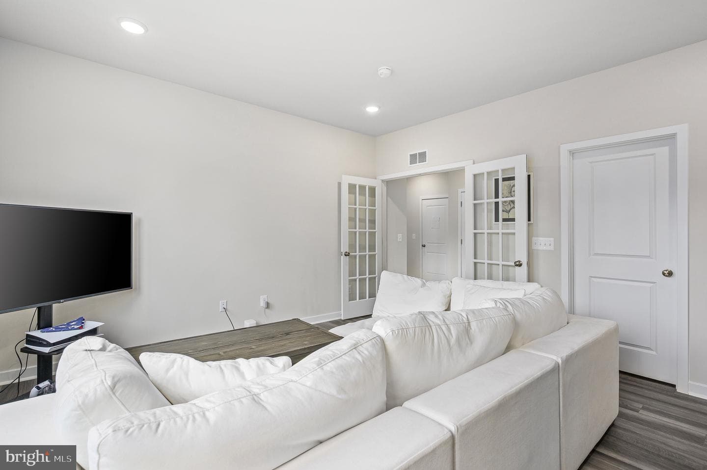 2449 Newton Drive photo 27