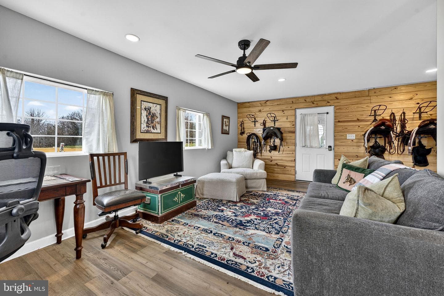 6478 Laurel Hill Lane photo 15