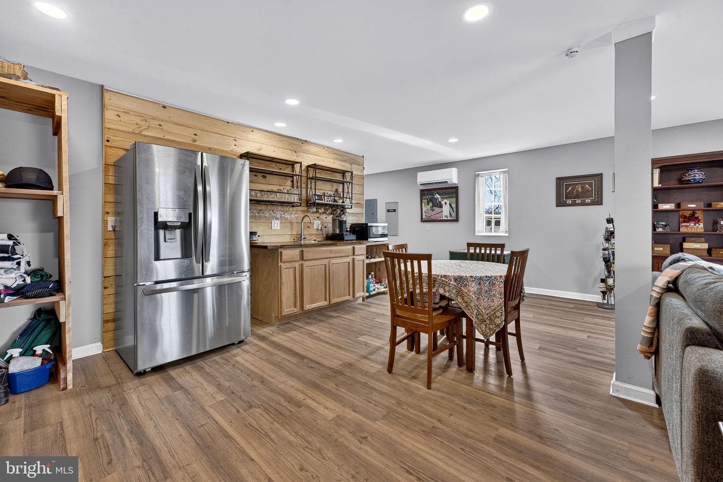 6478 Laurel Hill Lane photo 18