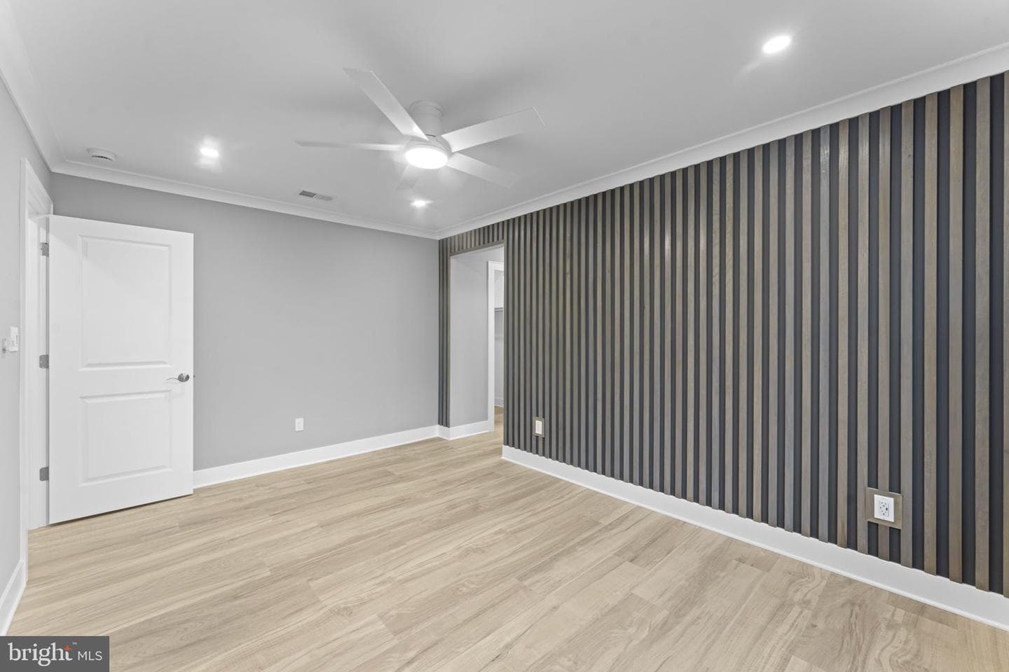 305 Wine Street photo 25
