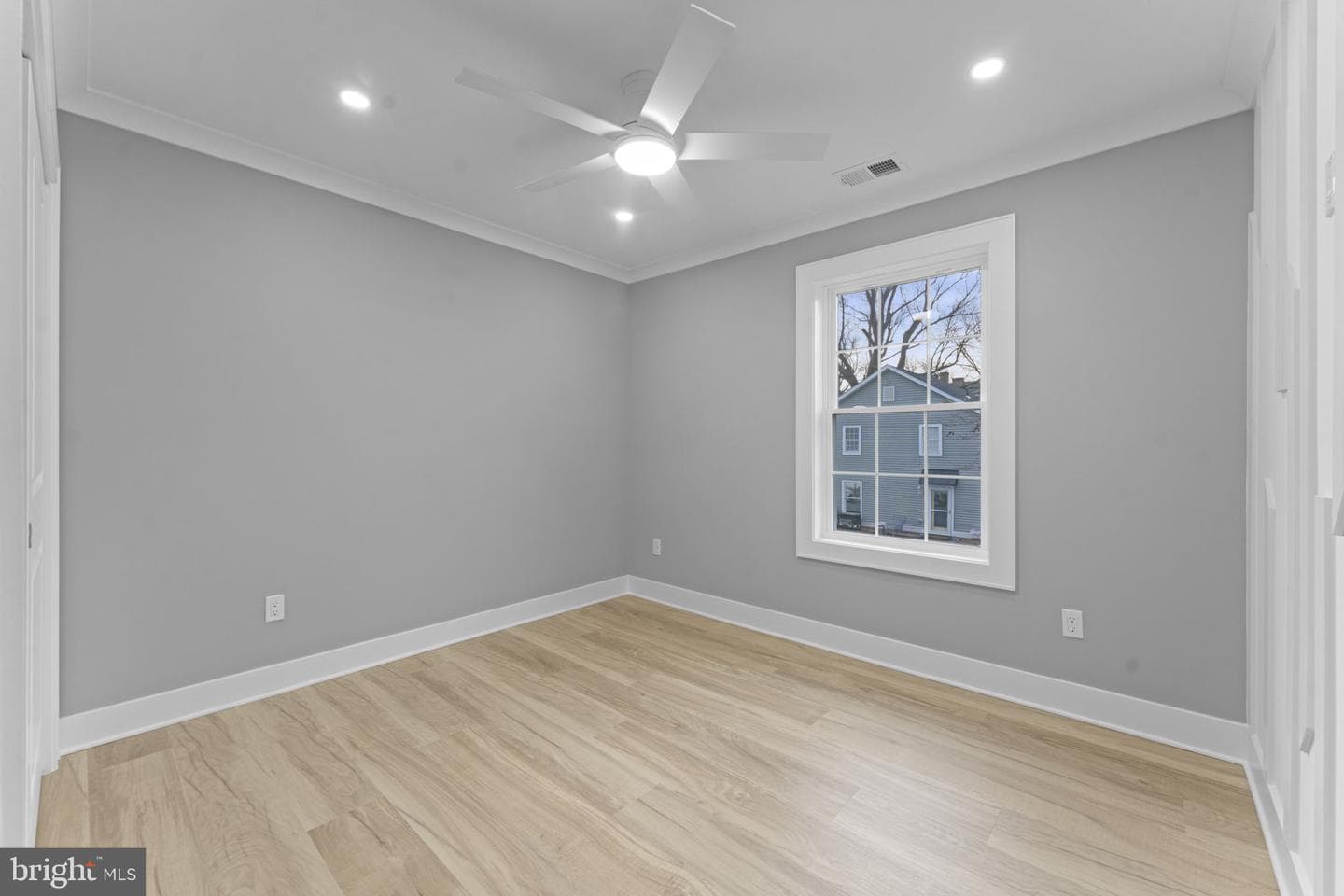305 Wine Street photo 34