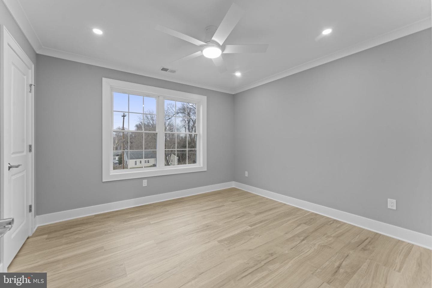 305 Wine Street photo 39