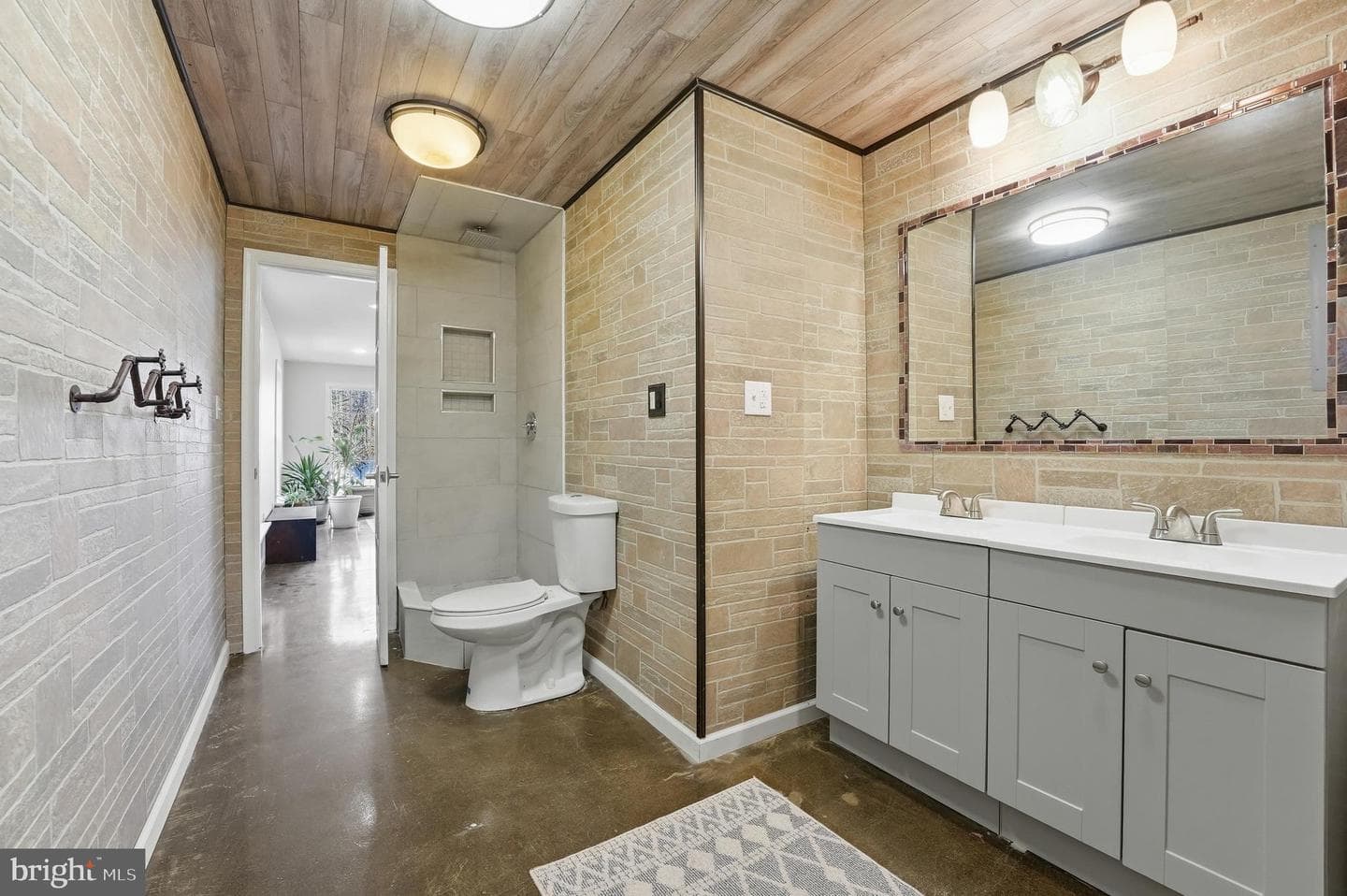 6052 Bilal Court photo 33