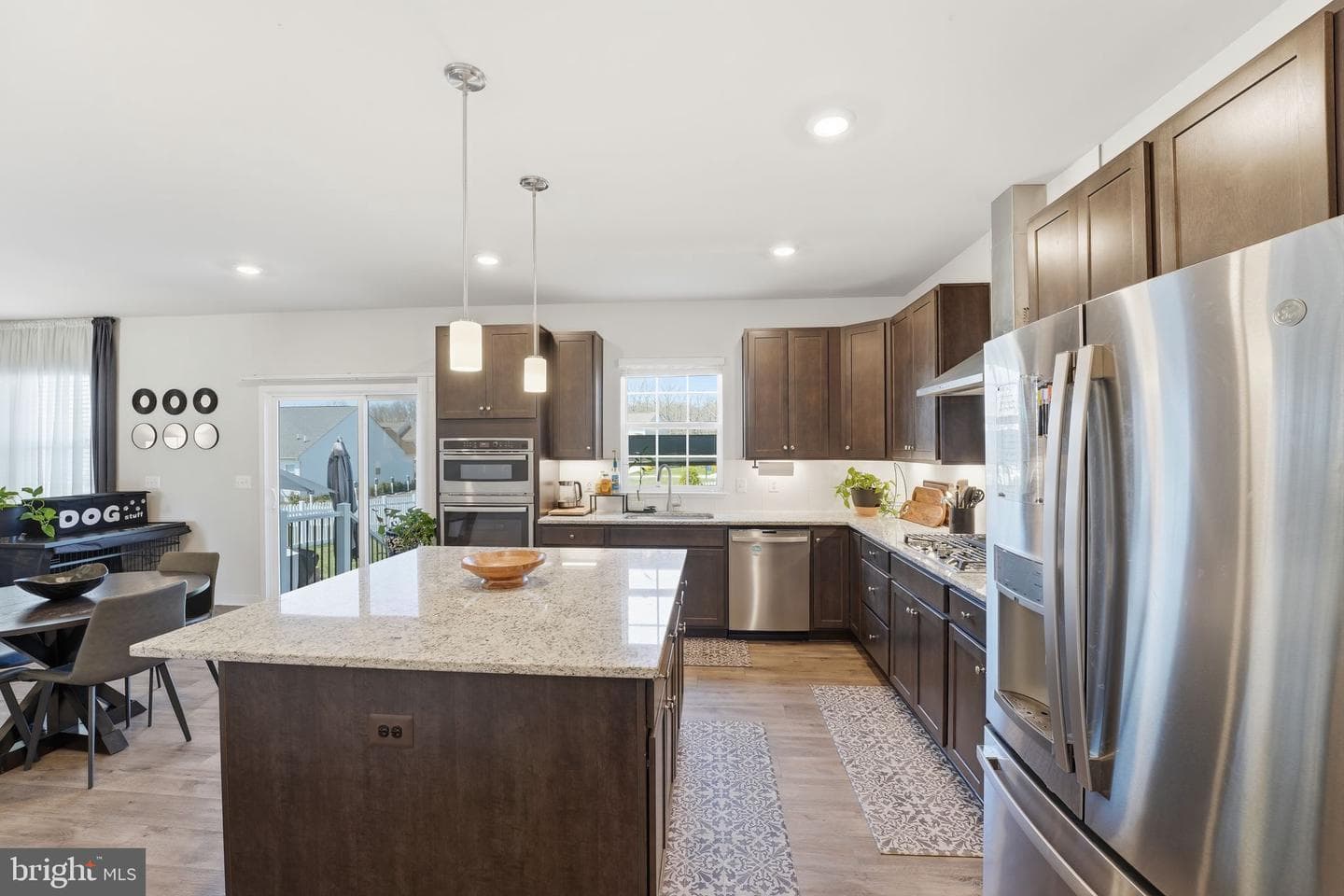 2012 Armstrong Terrace photo 23