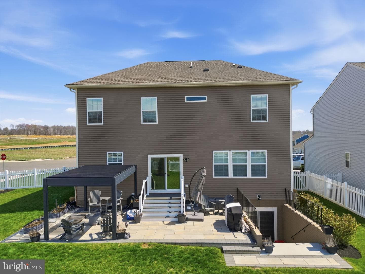 2012 Armstrong Terrace photo 5