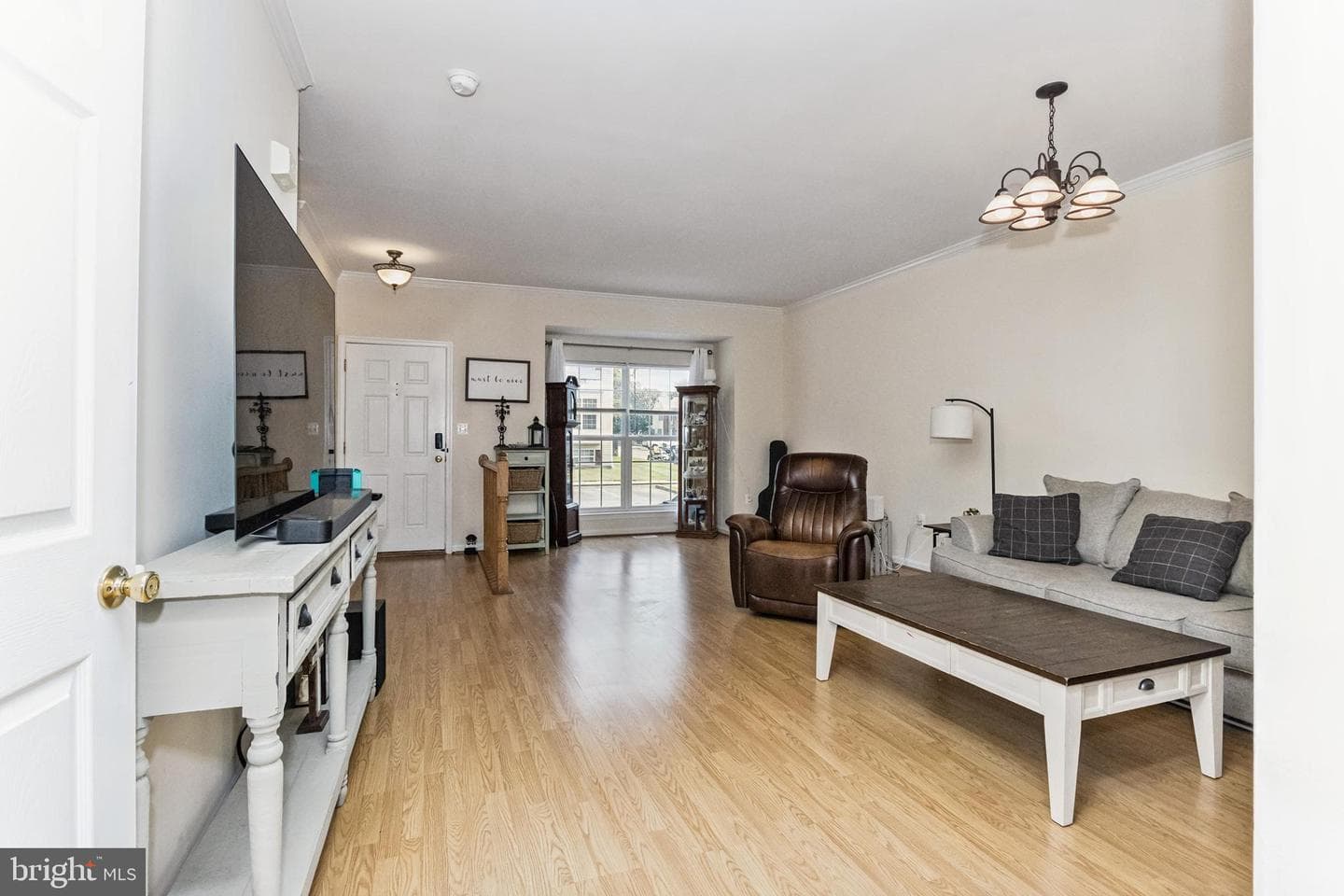 371 Snyder Lane photo 3